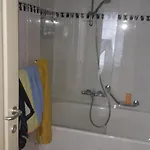 شقة 
