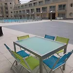 شقة 